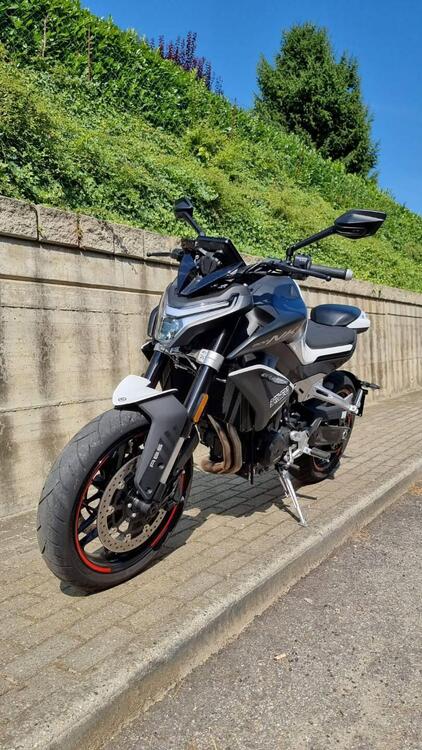 CFMOTO 800NK Advanced (2023 - 25) (3)