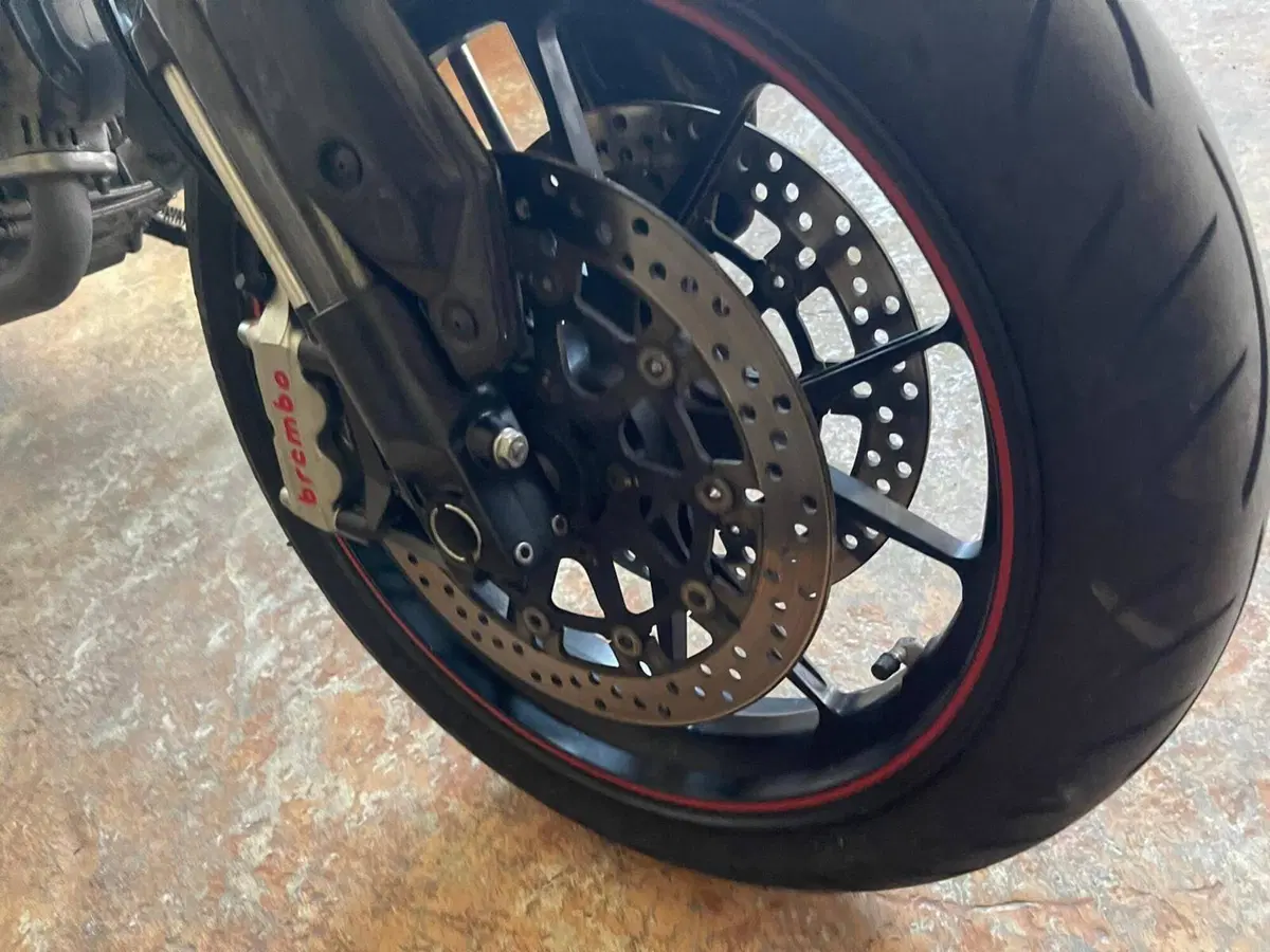 Ducati Hypermotard 1100 EVO SP (2010 - 12) (9)
