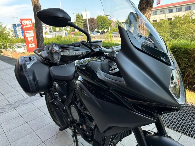 MV Agusta Turismo Veloce 800 Lusso SCS (2021 - 26) (6)