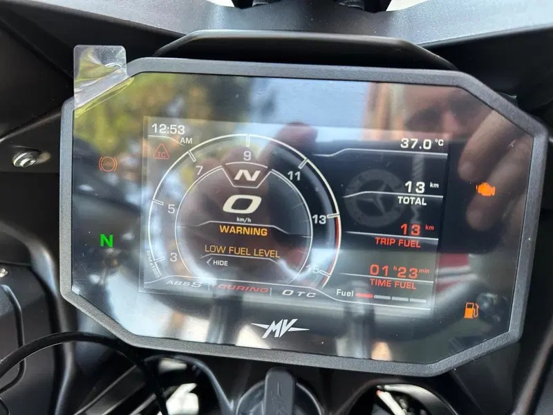 MV Agusta Turismo Veloce 800 Lusso SCS (2021 - 26) (5)