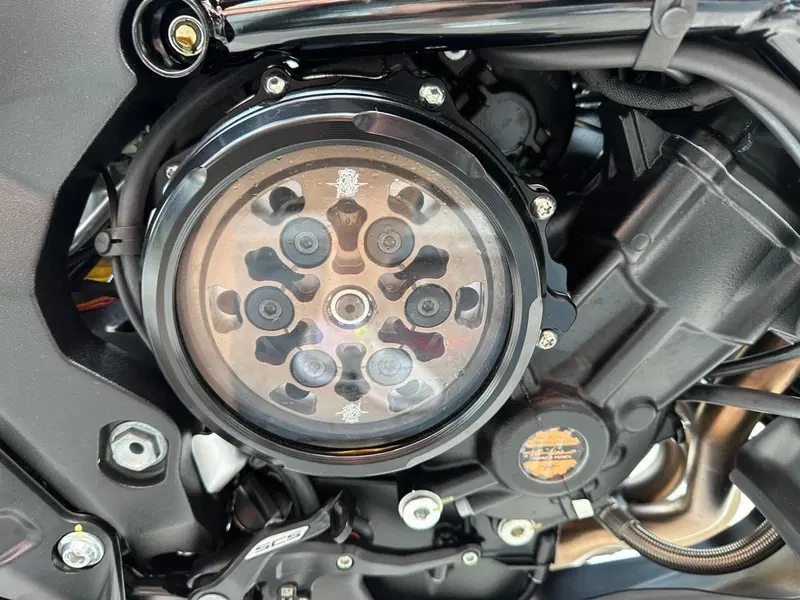 MV Agusta Turismo Veloce 800 Lusso SCS (2021 - 26) (16)