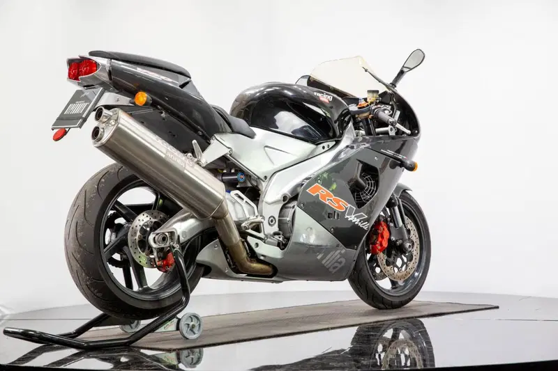 Aprilia RSV 1000 (1998 - 99) (5)