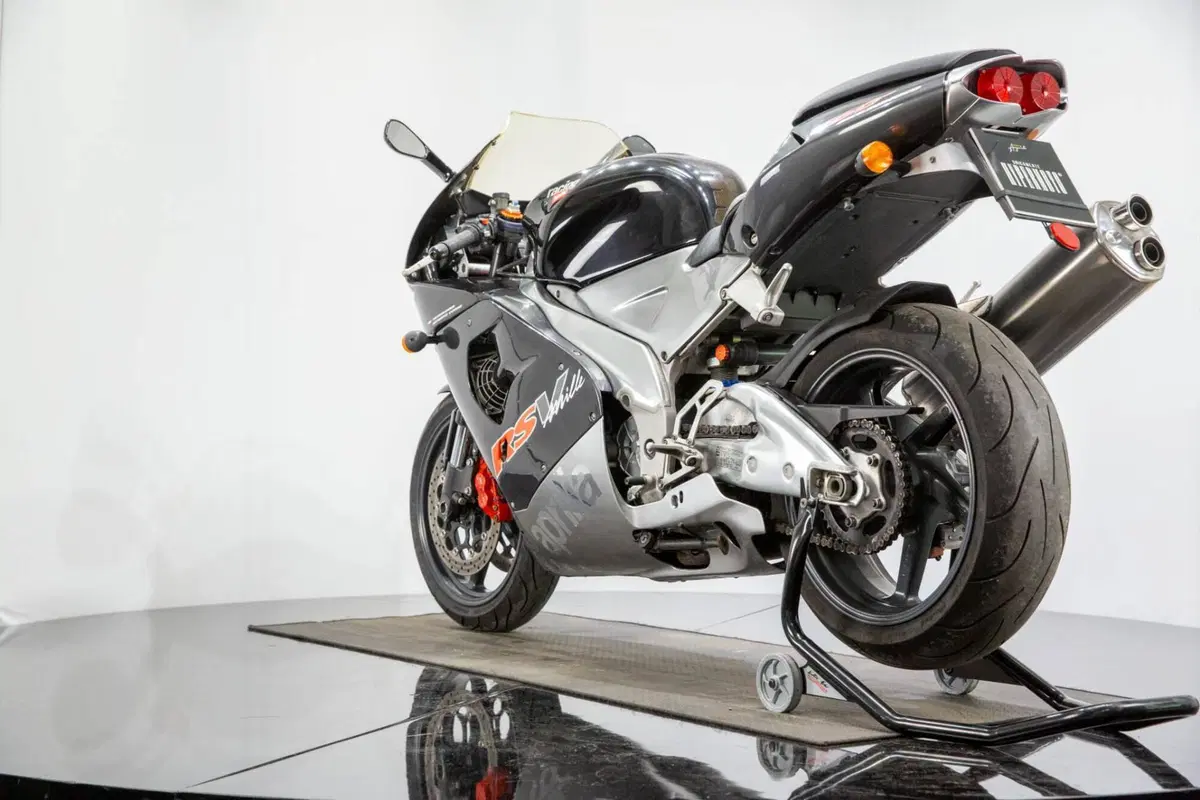 Aprilia RSV 1000 (1998 - 99) (7)