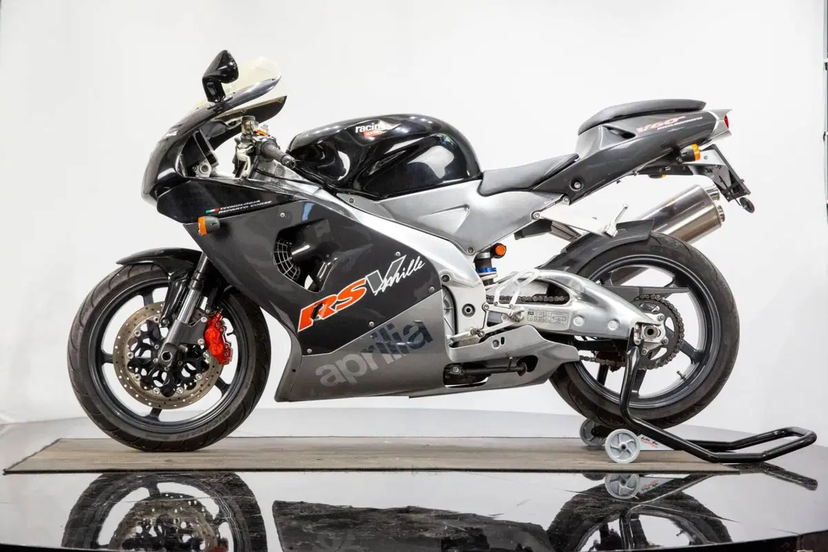 Aprilia RSV 1000 (1998 - 99) (8)