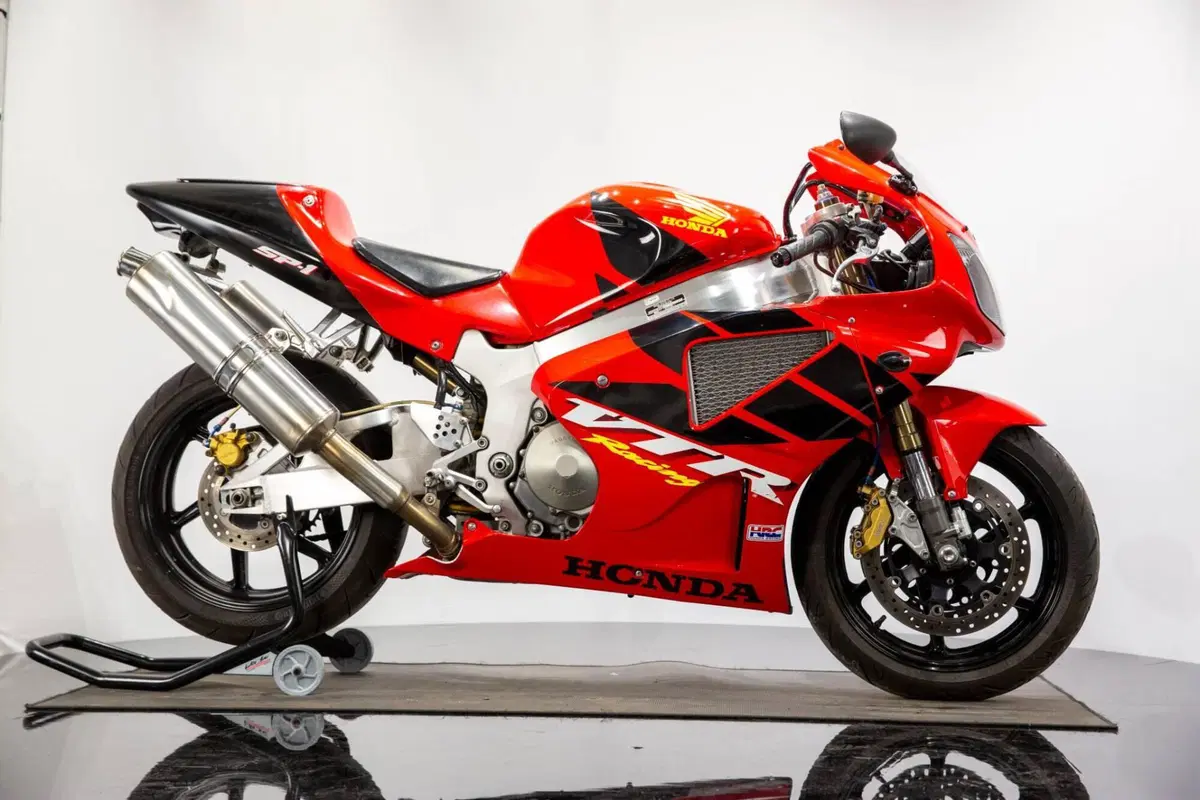 Honda VTR 1000 SP-1 (2000 - 01) (6)
