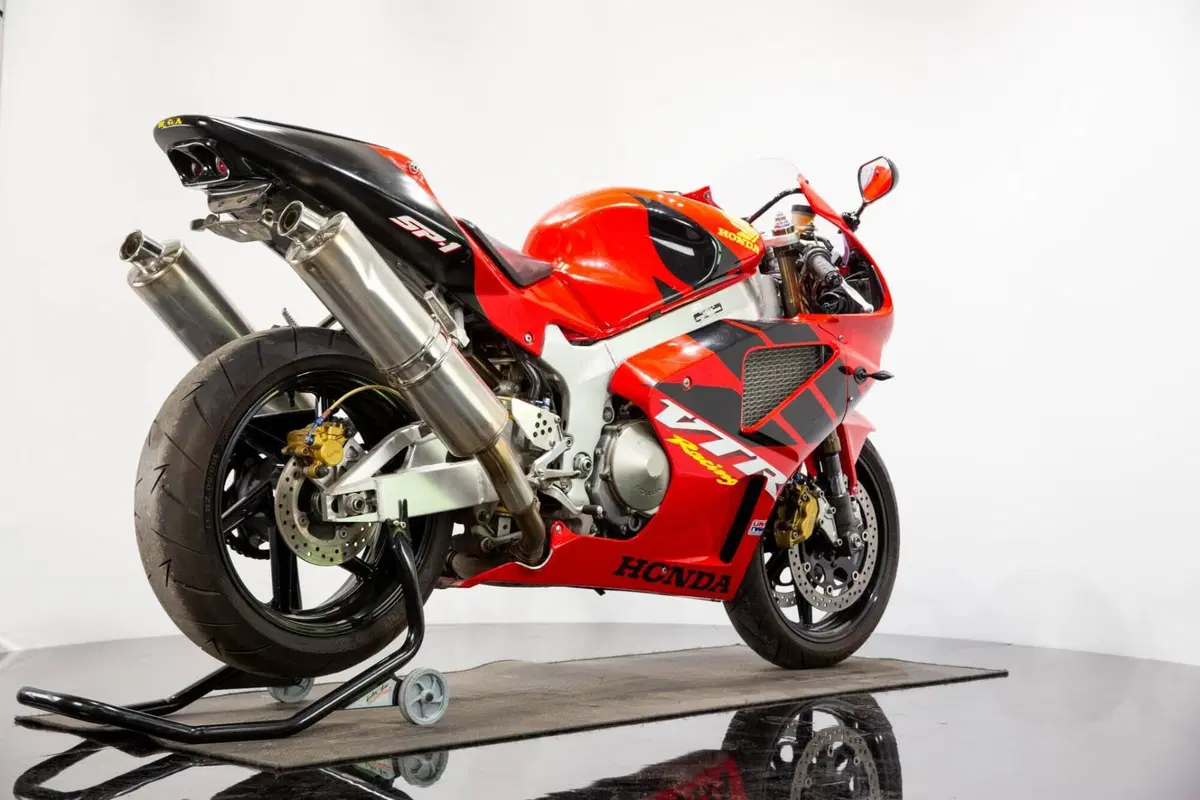 Honda VTR 1000 SP-1 (2000 - 01) (7)