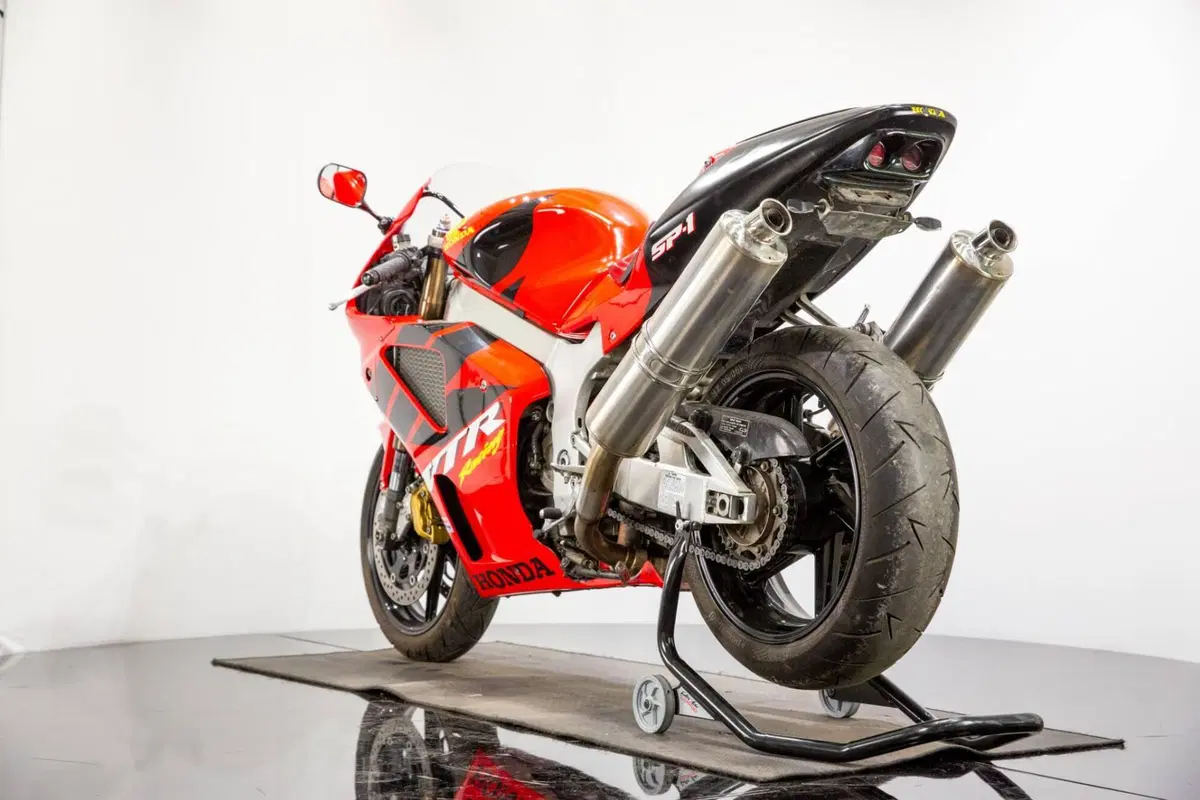 Honda VTR 1000 SP-1 (2000 - 01) (9)