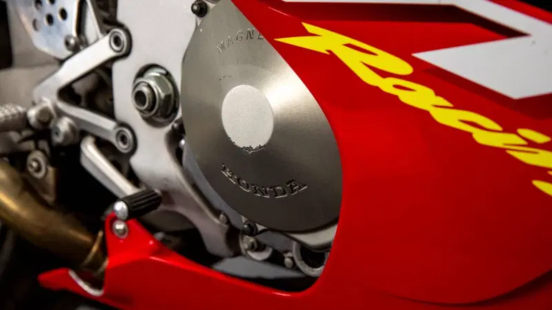 Honda VTR 1000 SP-1 (2000 - 01) (13)