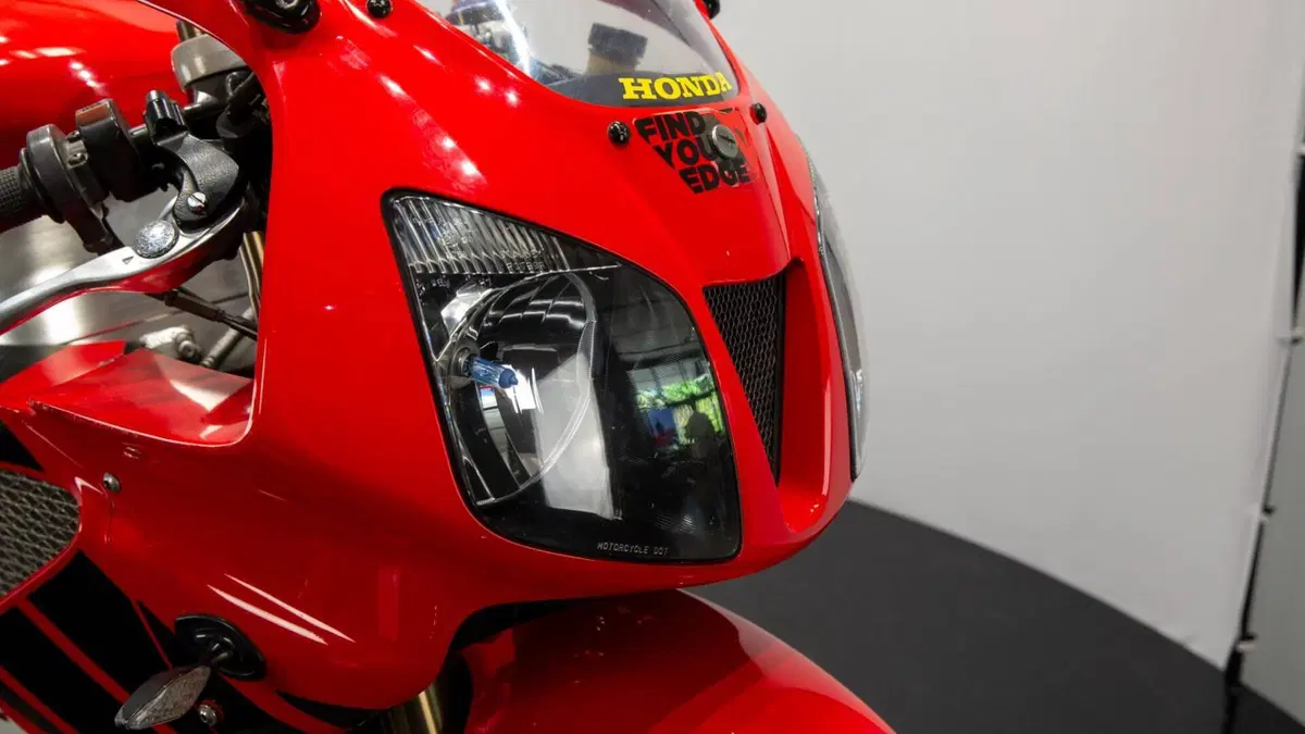 Honda VTR 1000 SP-1 (2000 - 01) (16)