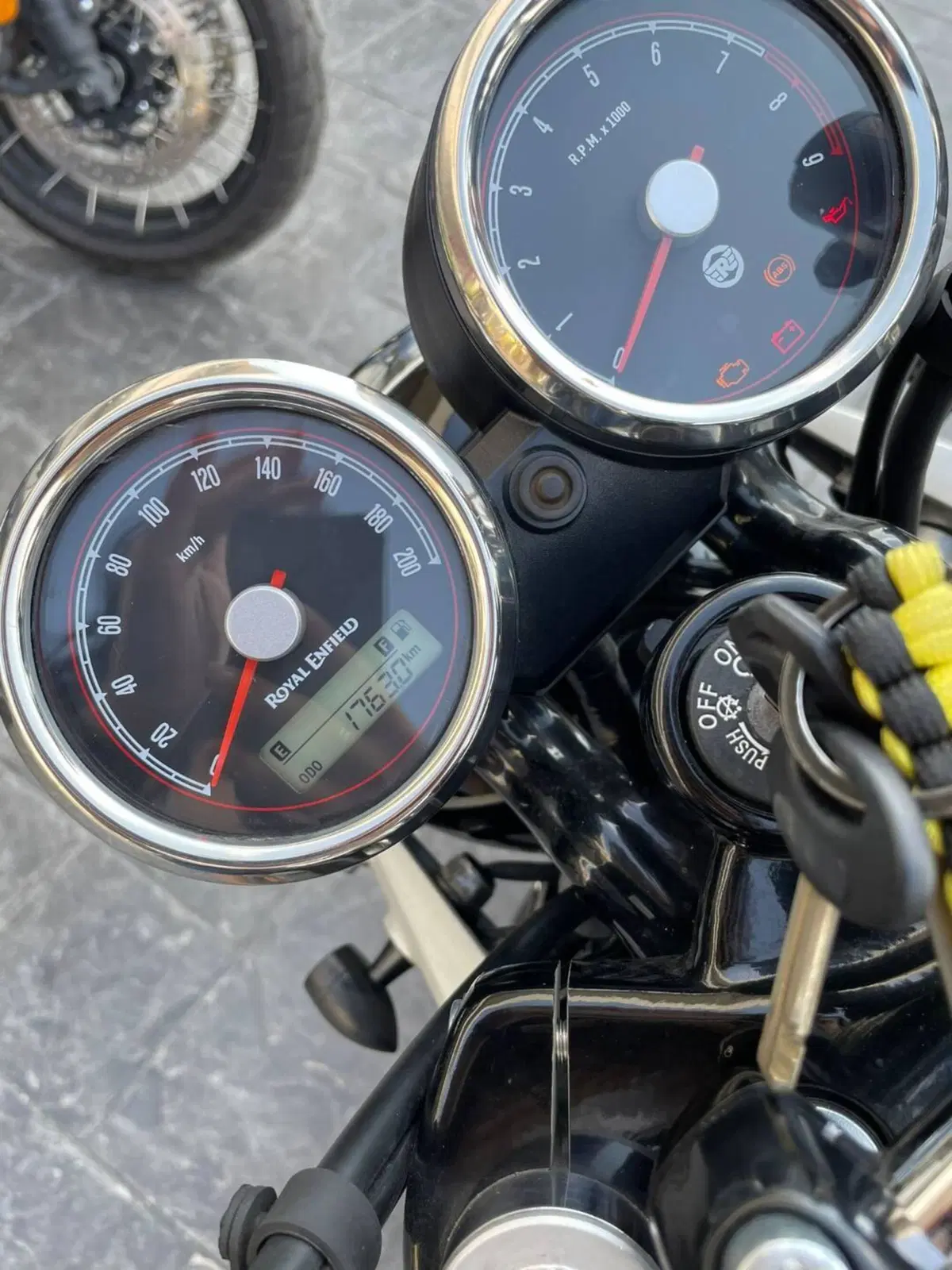 Royal Enfield Interceptor 650 (2021 - 26) (3)