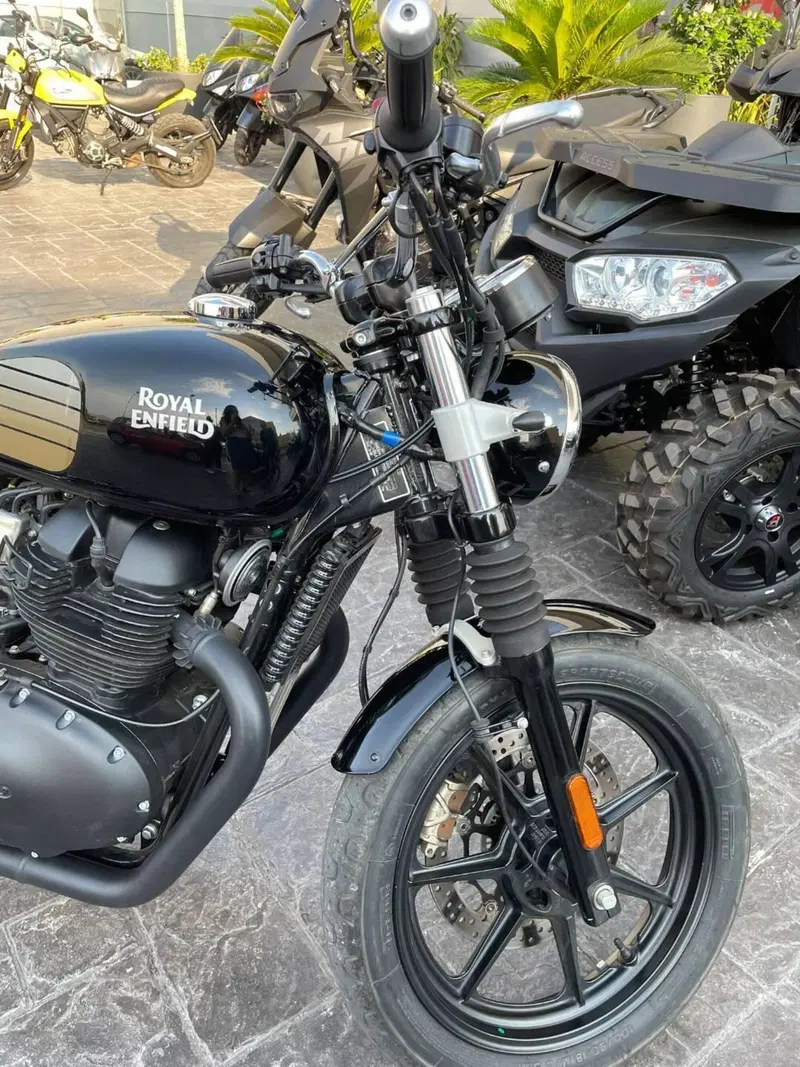 Royal Enfield Interceptor 650 (2021 - 26) (6)