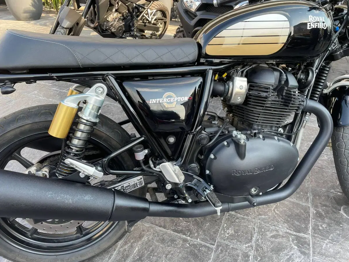 Royal Enfield Interceptor 650 (2021 - 26) (9)