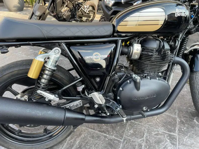 Royal Enfield Interceptor 650 (2021 - 26) (9)