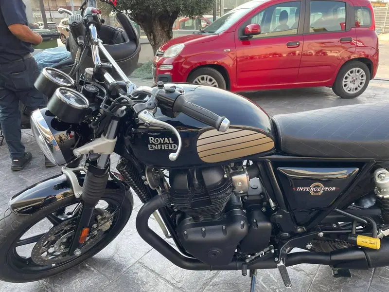 Royal Enfield Interceptor 650 (2021 - 26) (12)