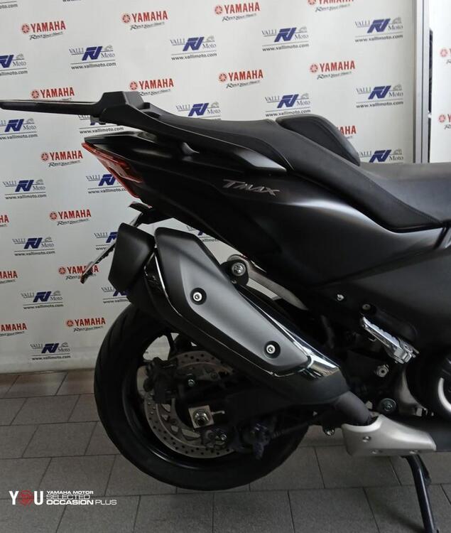 Yamaha T-Max 560 (2022 - 24) (3)