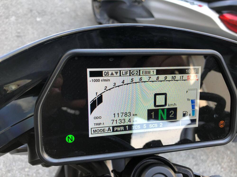 Yamaha MT-10 (2022 - 25) (5)