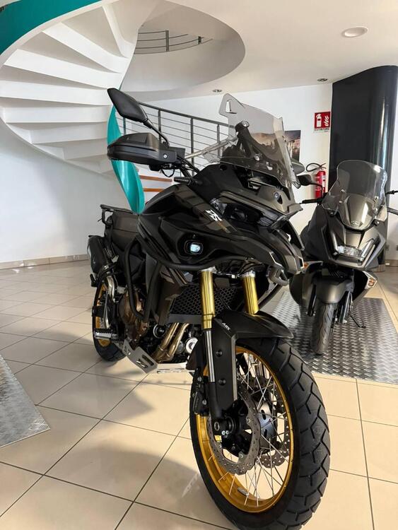 Voge Valico 625DSX (2025) (2)