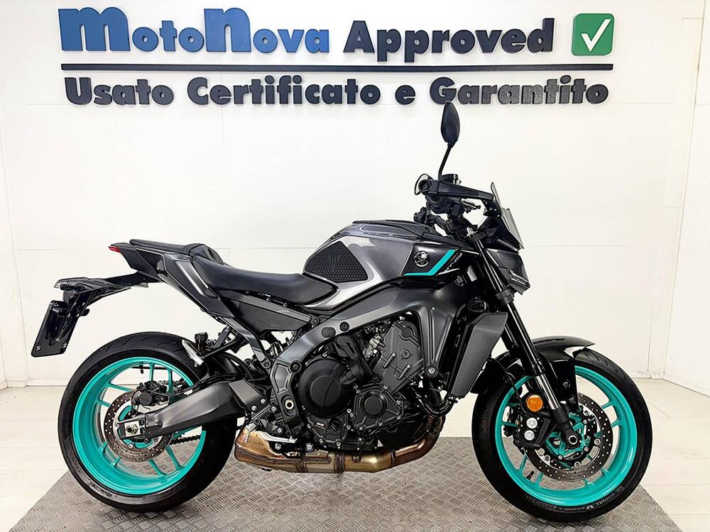 Yamaha MT-09 Y-AMT (2024 - 25) (4)