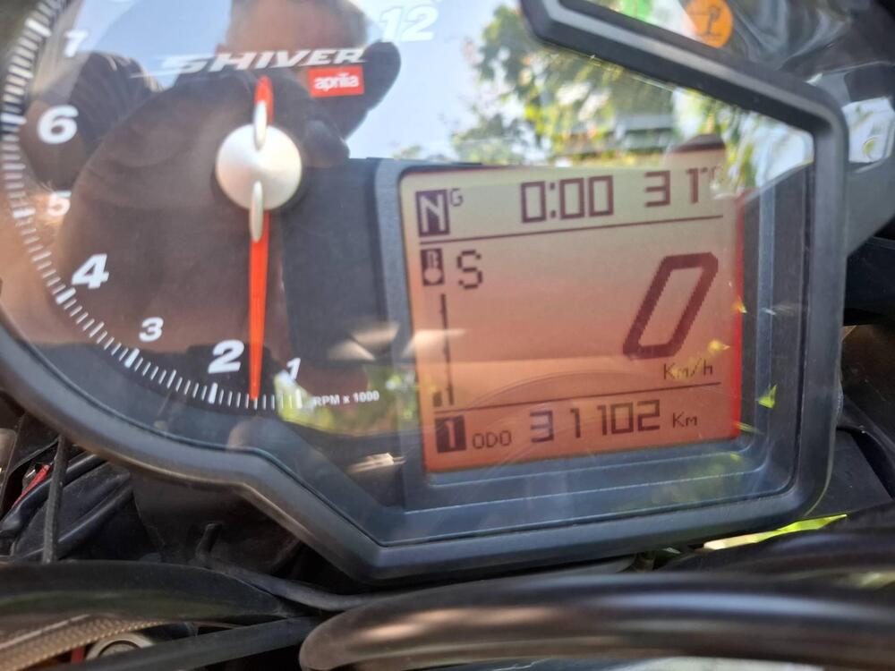 Aprilia Shiver 750 ABS (2010 - 17) (2)