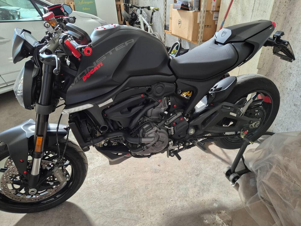 Ducati Monster 937 + (2021 - 25) (4)