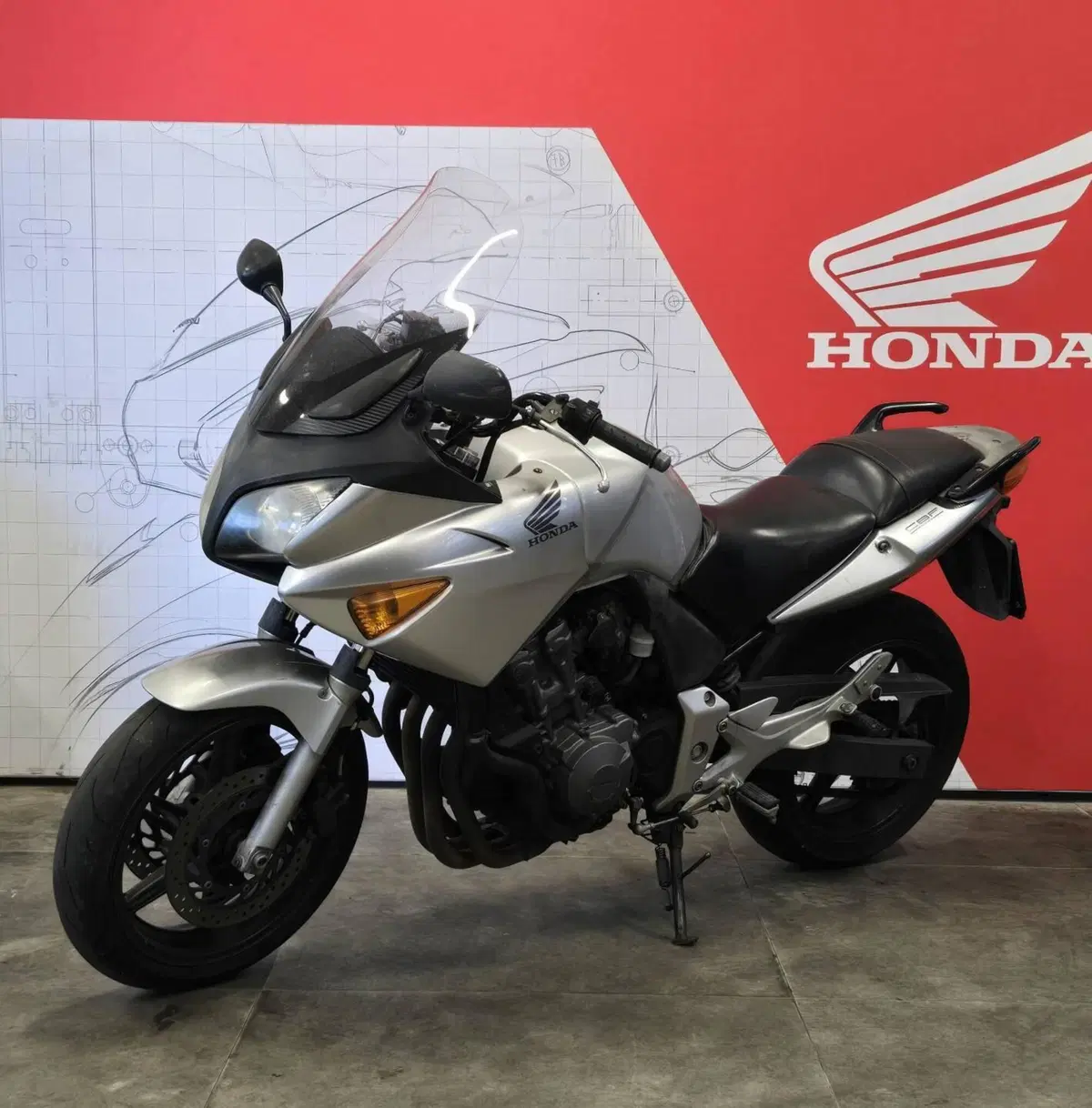 Honda CBF 600 (2004 - 06)