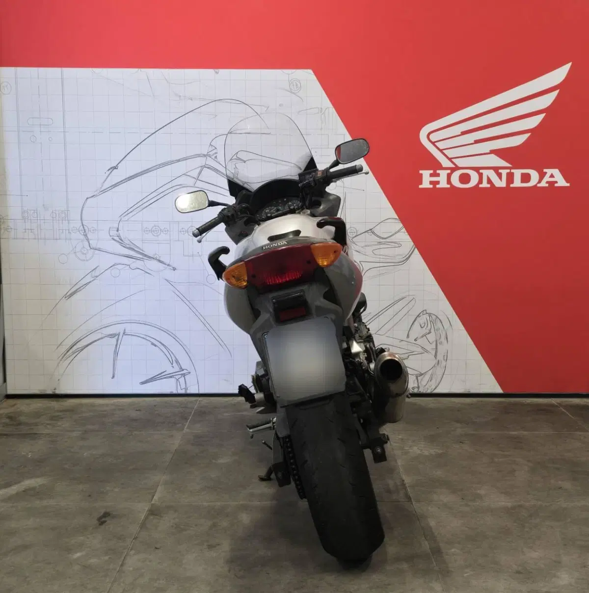 Honda CBF 600 (2004 - 06) (4)