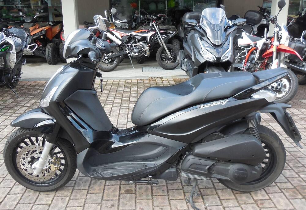 Piaggio Beverly 300 S i.e. (2015 - 16) (3)