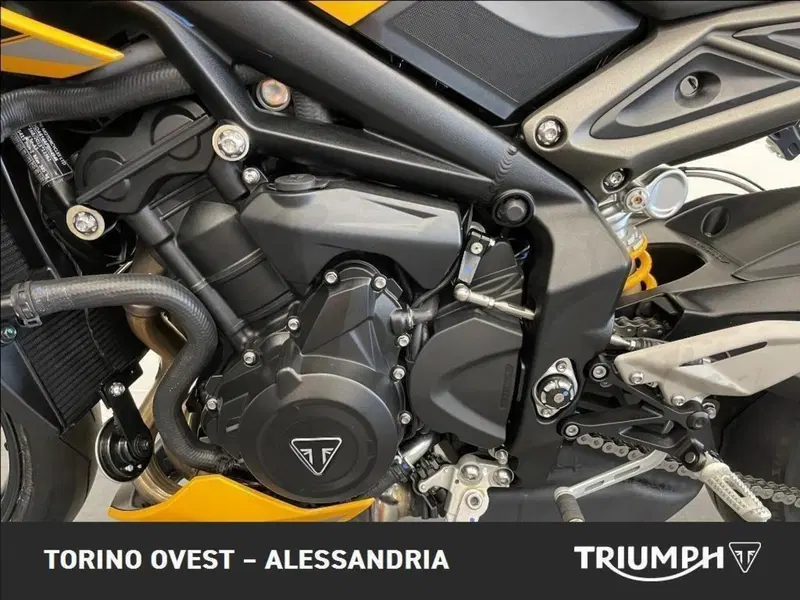 Triumph Street Triple 765 RS (2023 - 26) (15)