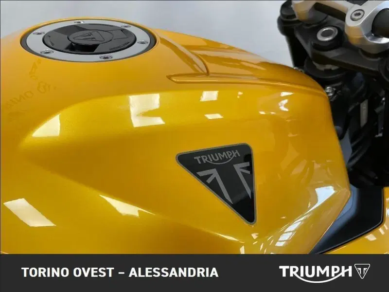 Triumph Street Triple 765 RS (2023 - 26) (12)