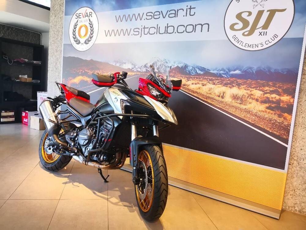 QJ Motor SRT 900 SX (2025) (3)