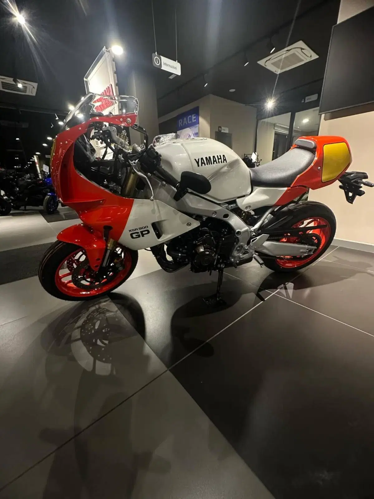 Yamaha XSR 900 GP (2024 - 26) (17)
