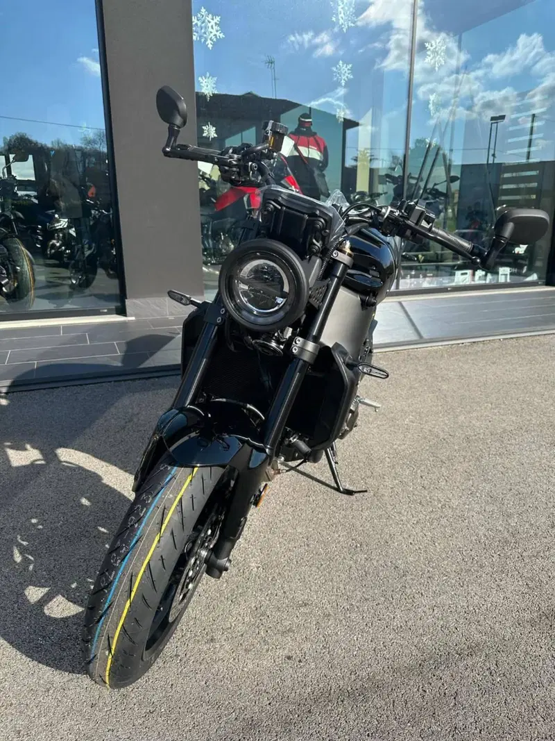 Yamaha XSR 900 (2022 - 24)