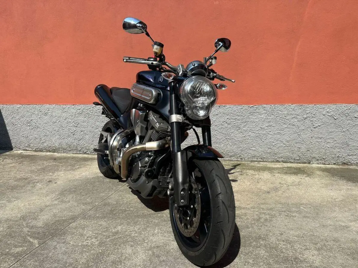 Yamaha MT-01 (2005- 11) (3)