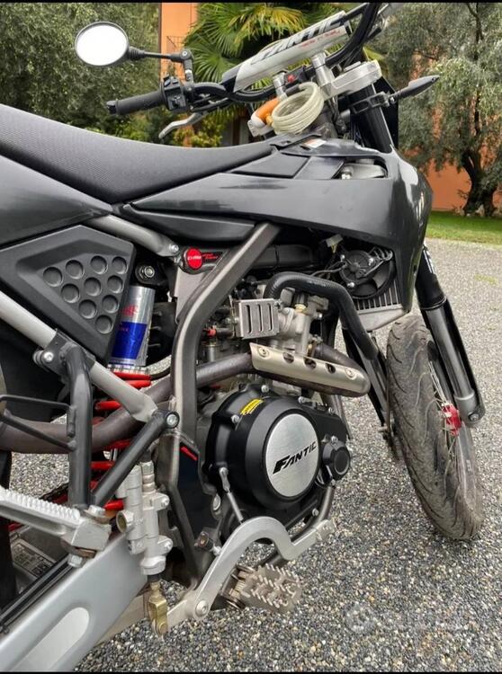 Fantic Motor Motard 125 Competition 4t (2020) (5)