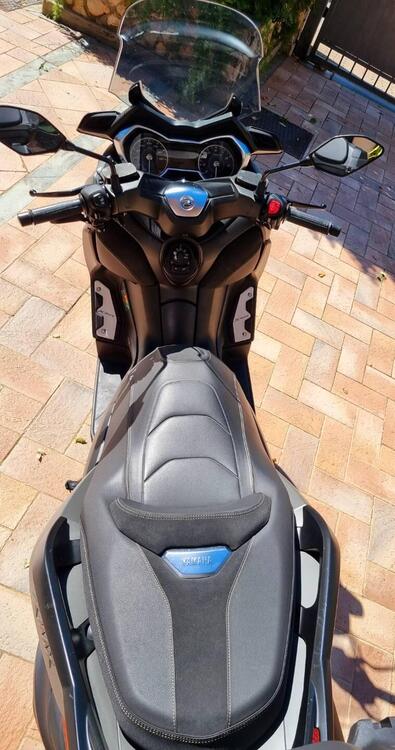 Yamaha X-Max 400 Tech Max (2020) (5)