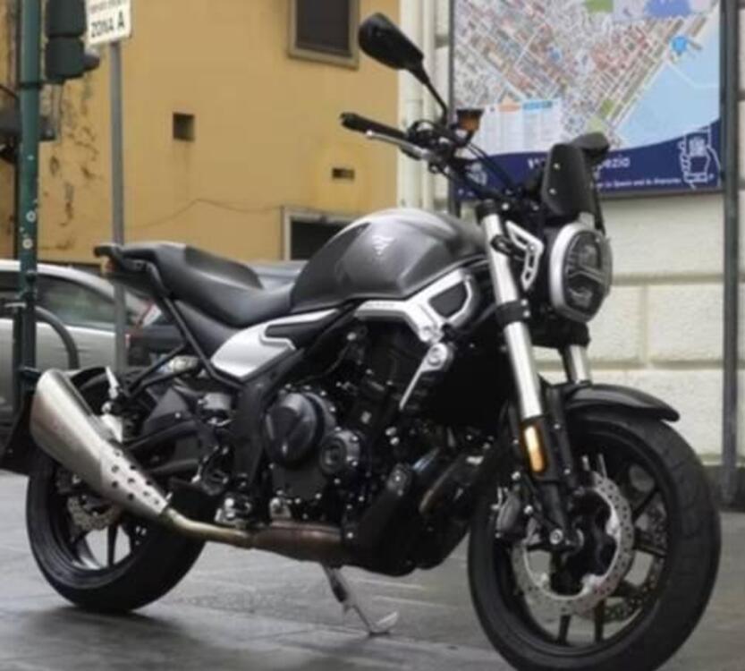 Voge Trofeo 500AC (2022 - 25) (4)