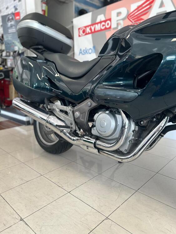 Honda Deauville 650 (1998 - 01) (4)