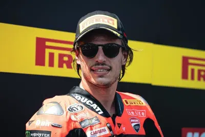 SBK 2025. ESCLUSIVO - Nicol&ograve; Bulega LIVE con Carlo Baldi e voi lettori su Moto.it! [VIDEO]