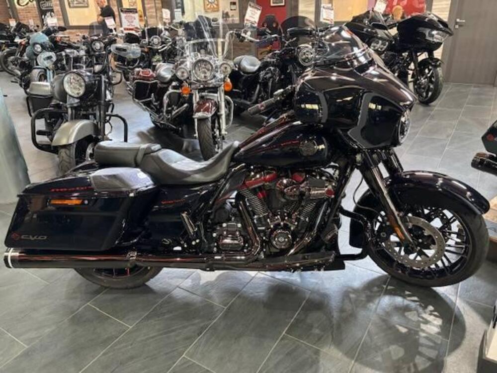 Harley-Davidson 117 Street Glide (2022) - FLHXSE