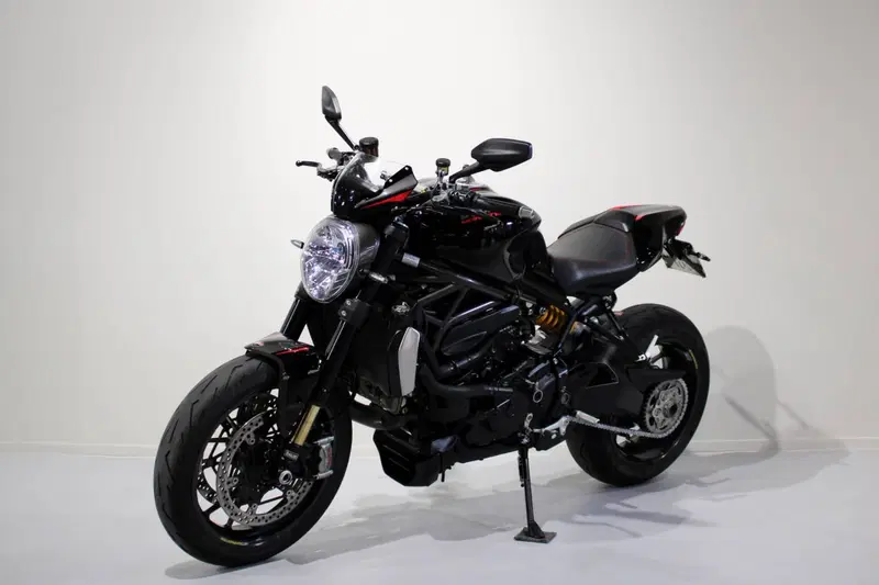Ducati Monster 1200 R (2016 - 19) (3)