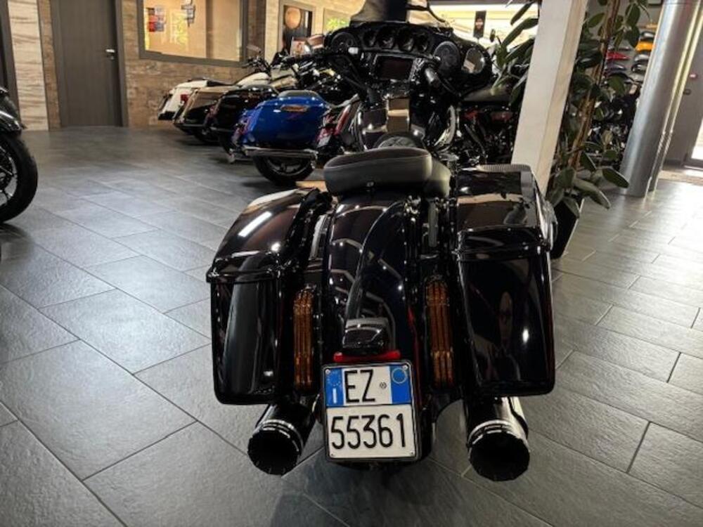 Harley-Davidson 117 Street Glide (2022) - FLHXSE (3)