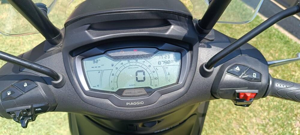 Piaggio Beverly 400 S ABS-ASR (2021 - 24) (4)