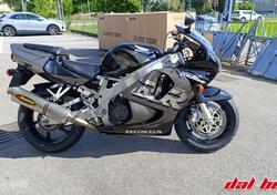 Honda CBR 900 RR (1998 - 99) usata