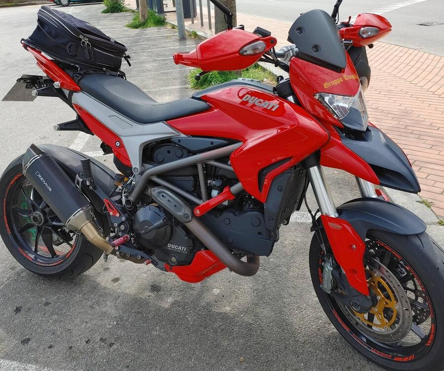Ducati Hyperstrada 821 (2013 - 15) (2)