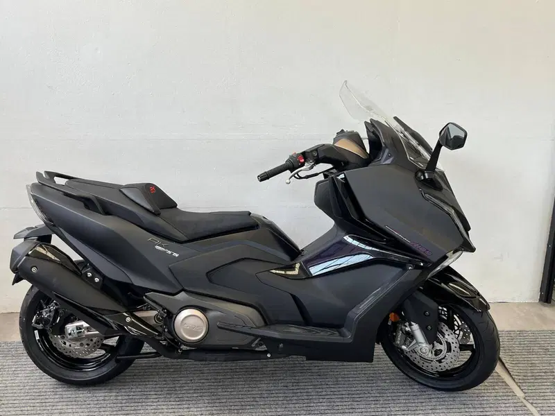 Kymco AK 575 Premium (2025 - 26)