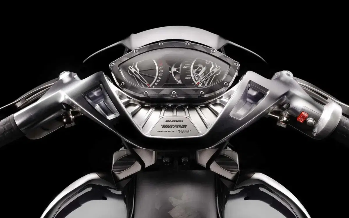Brough Superior e Richard Mille: nasce RMB01, l’incontro tra arte e ingegneria [GALLERY] (2)