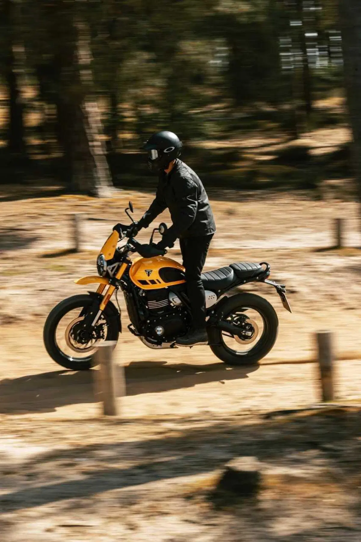 Arriva la Triumph Scrambler 400 XC: ruote a raggi e vocazione off-road [GALLERY] (2)