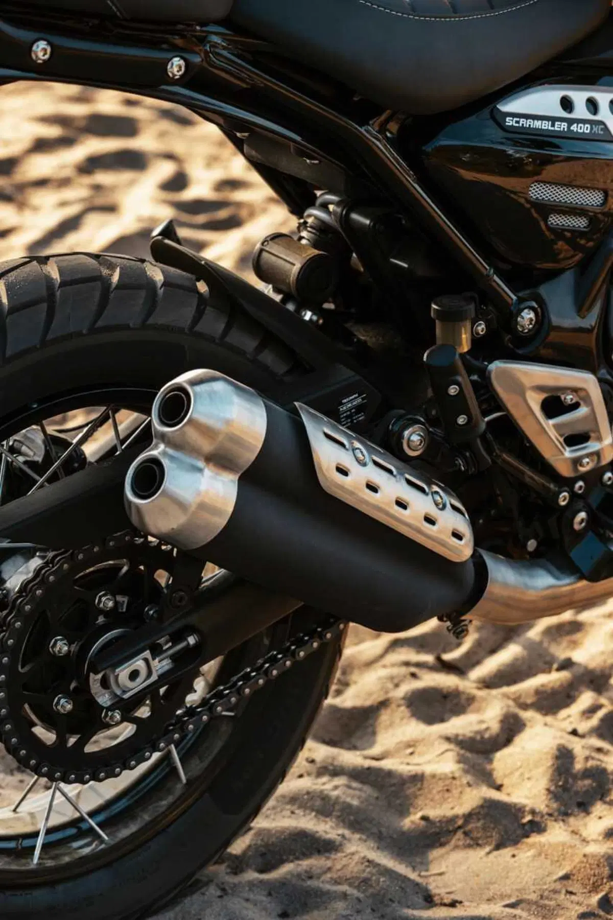 Arriva la Triumph Scrambler 400 XC: ruote a raggi e vocazione off-road [GALLERY] (14)