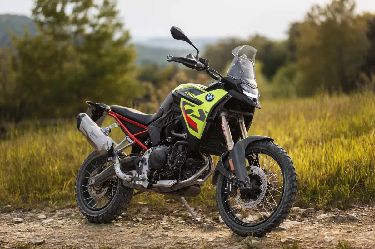 Le BMW 2026 cambiano vestito. Dalla R 1300 GS alla M 1000 XR: ecco tutte le nuove colorazioni [GALLERY] (45)