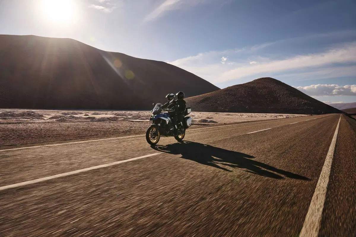 Le BMW 2026 cambiano vestito. Dalla R 1300 GS alla M 1000 XR: ecco tutte le nuove colorazioni [GALLERY] (9)